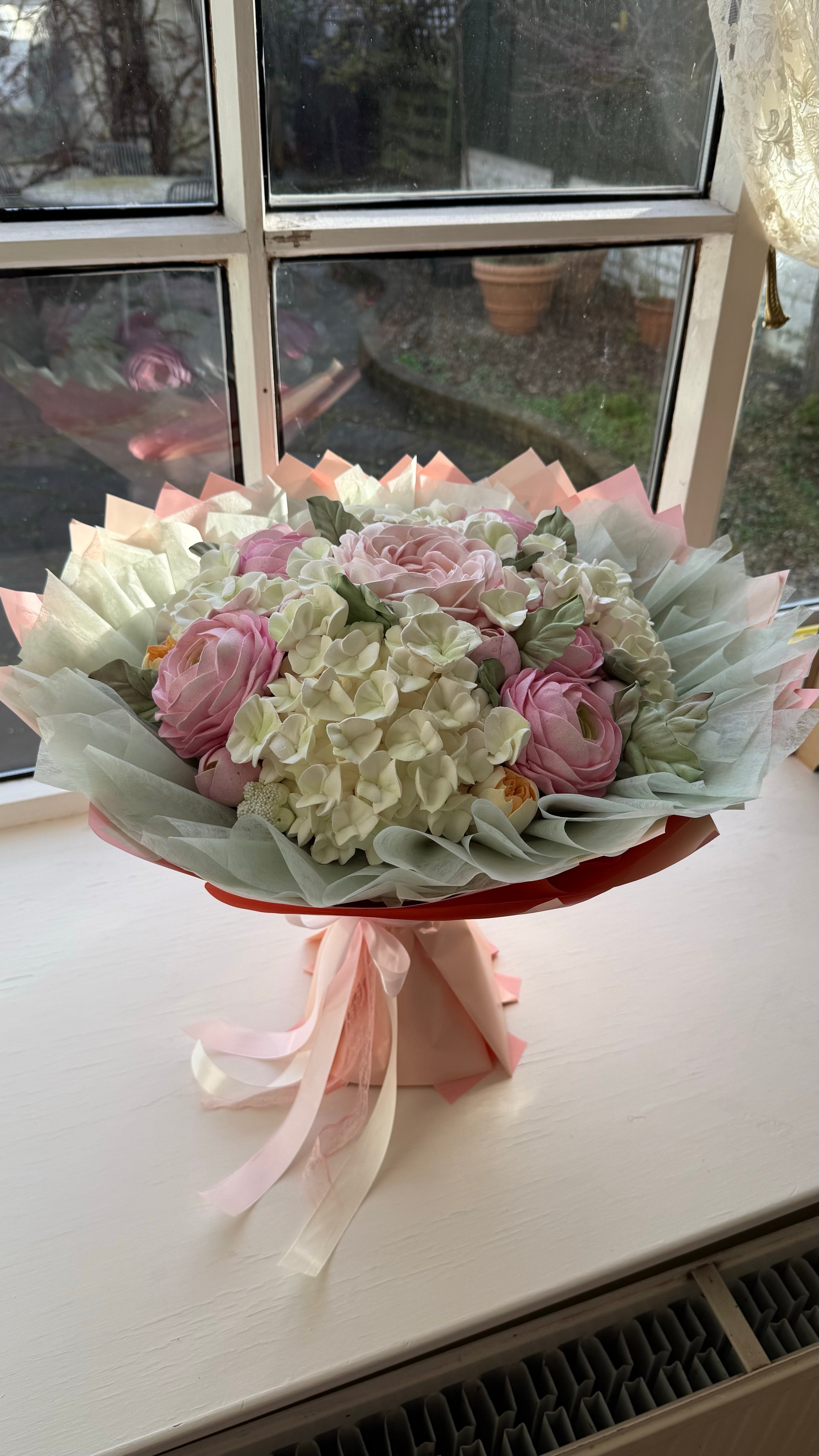 Fantasy Marshmallow Bouquet Large