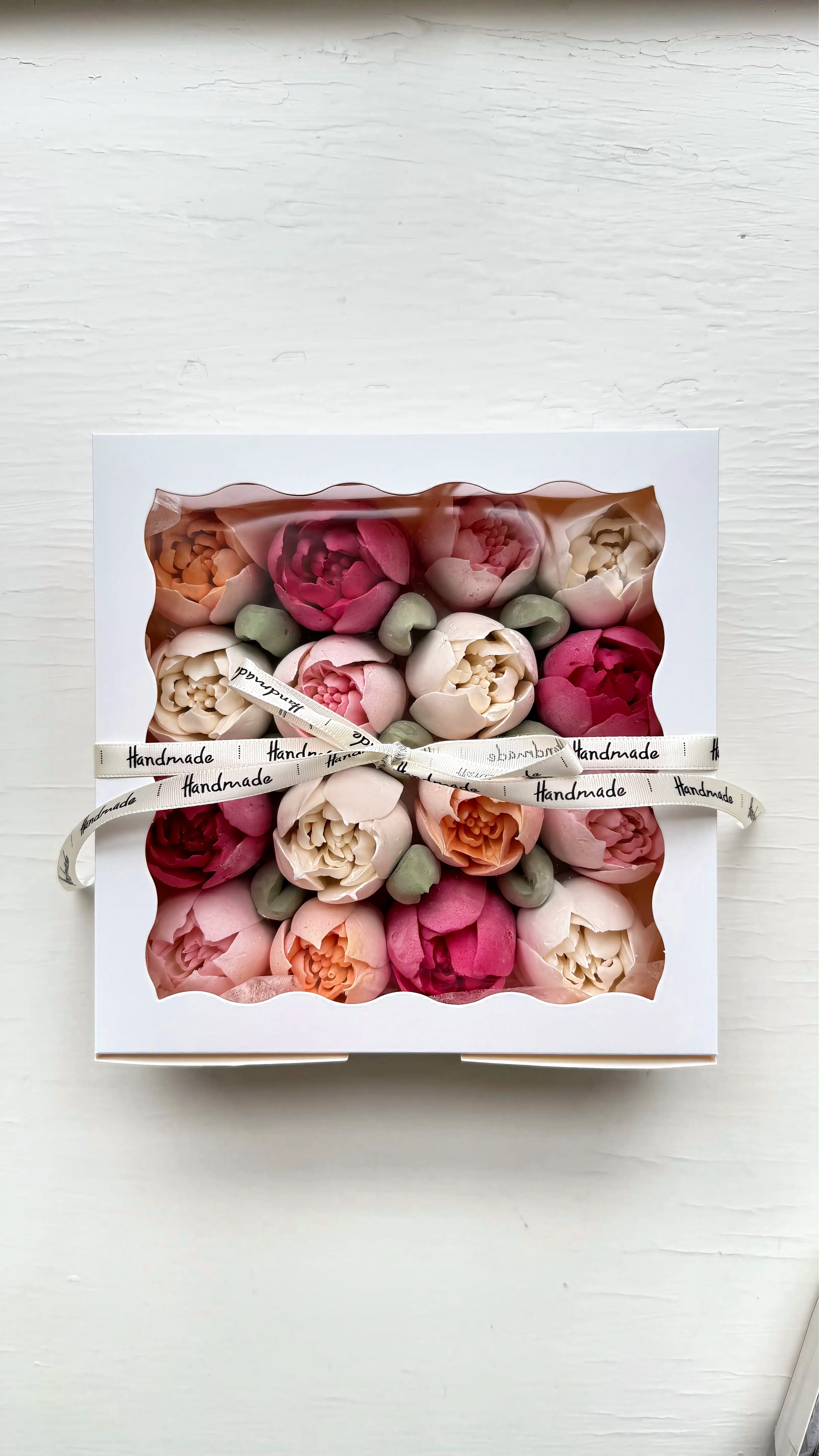 Marshmallow Tulip Box Medium (Square)