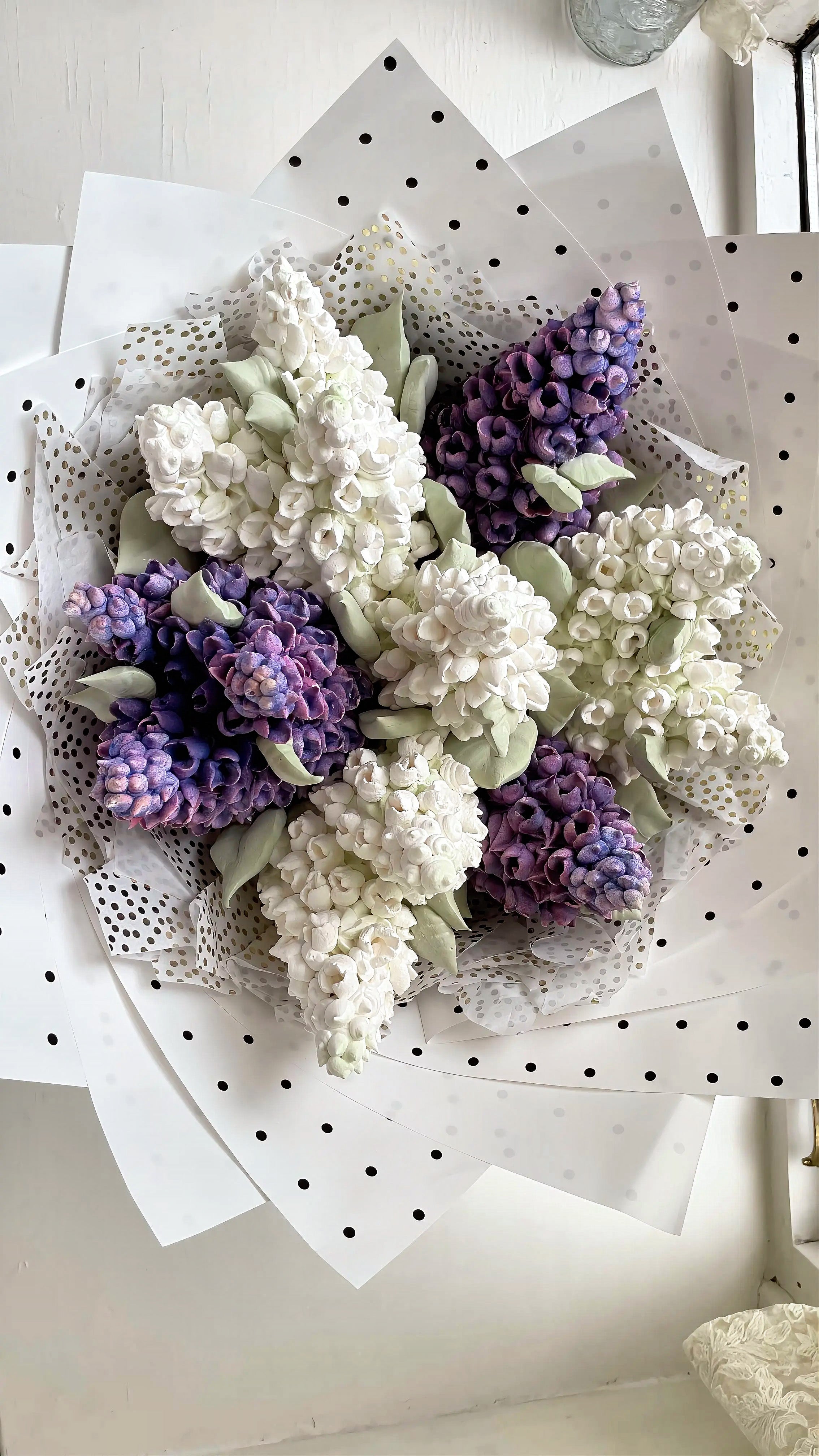 Marshmallow Lilac Bouquet Medium
