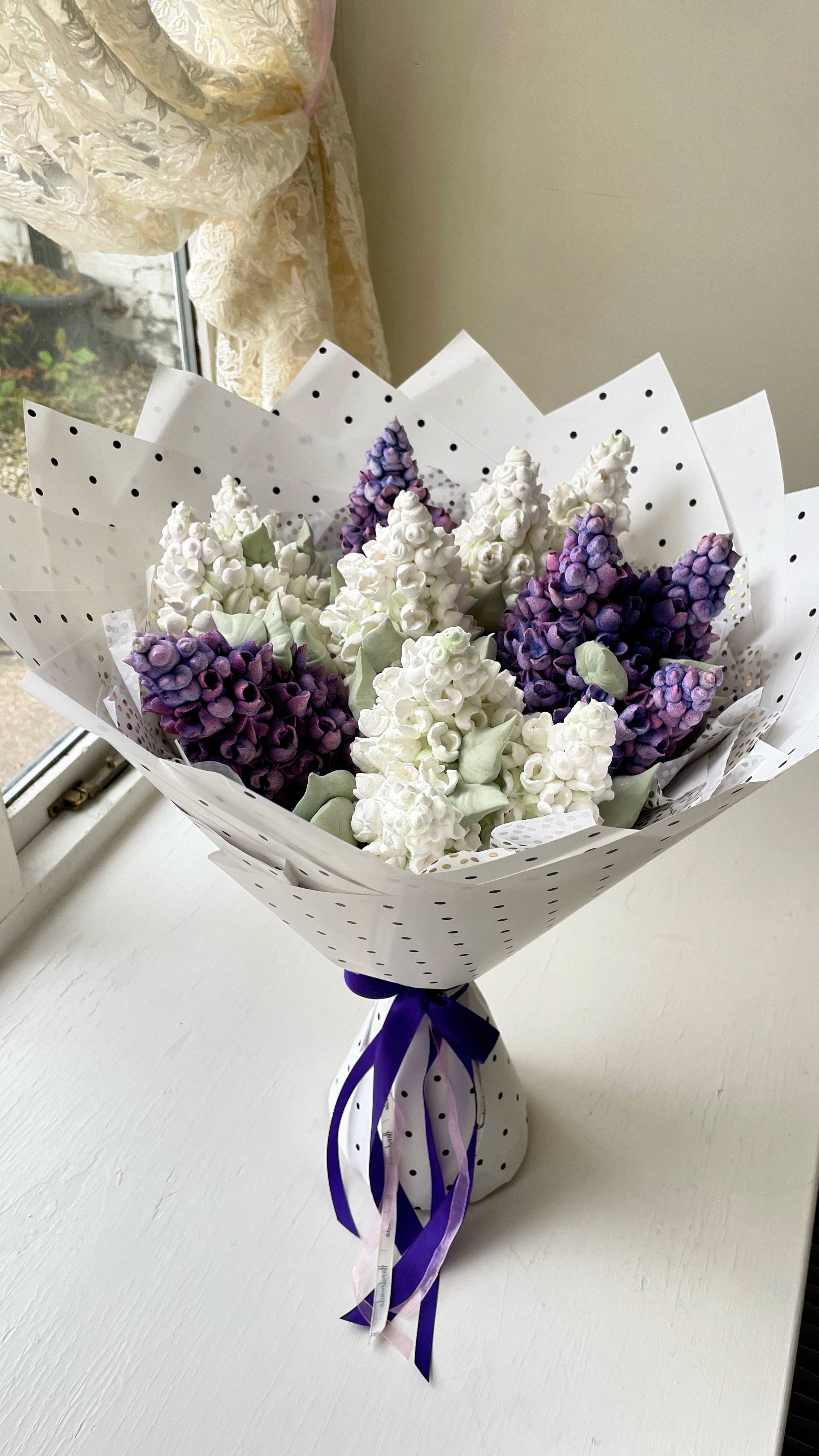 Marshmallow Lilac Bouquet Medium
