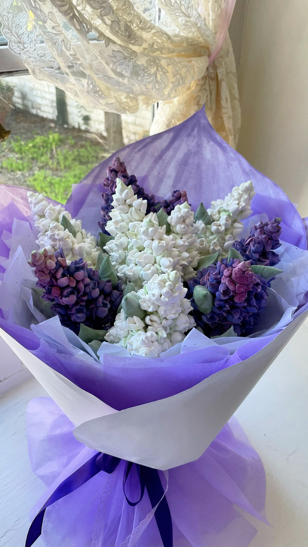 Marshmallow Lilac Bouquet Medium