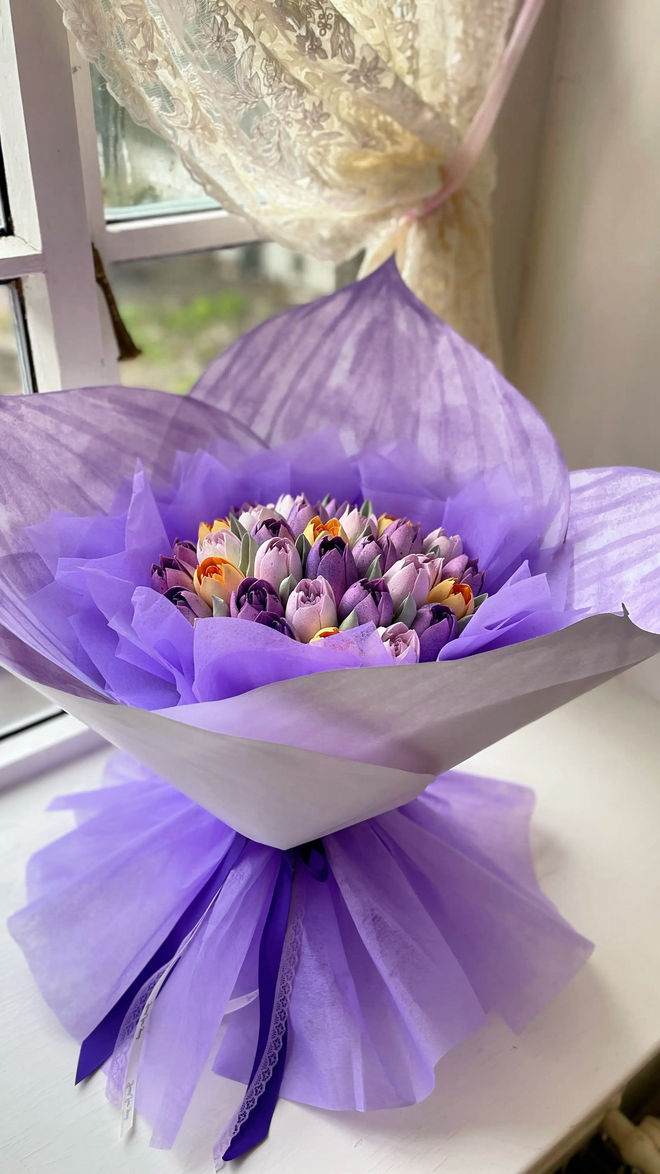 Marshmallow Tulip Bouquet Medium