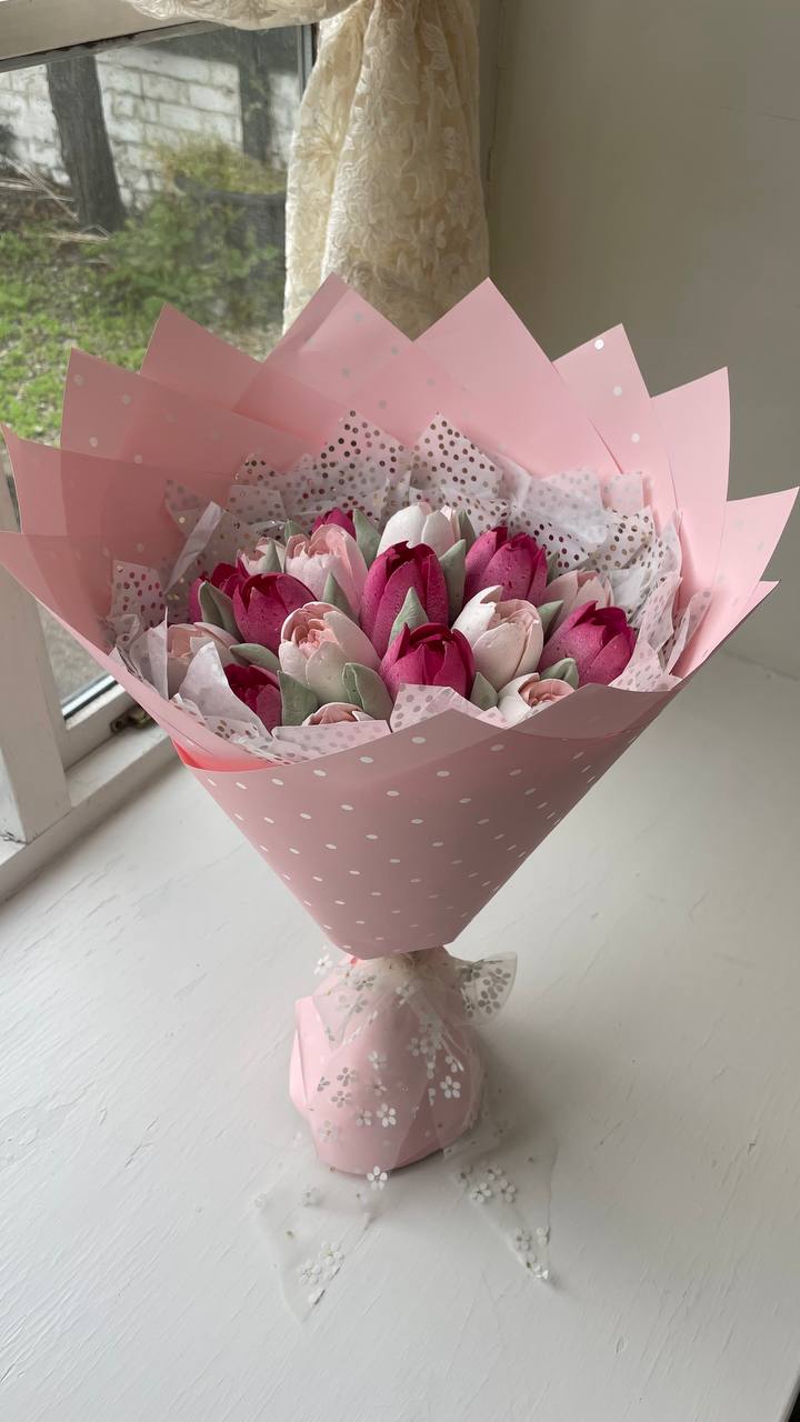 Marshmallow Tulip Bouquet Small