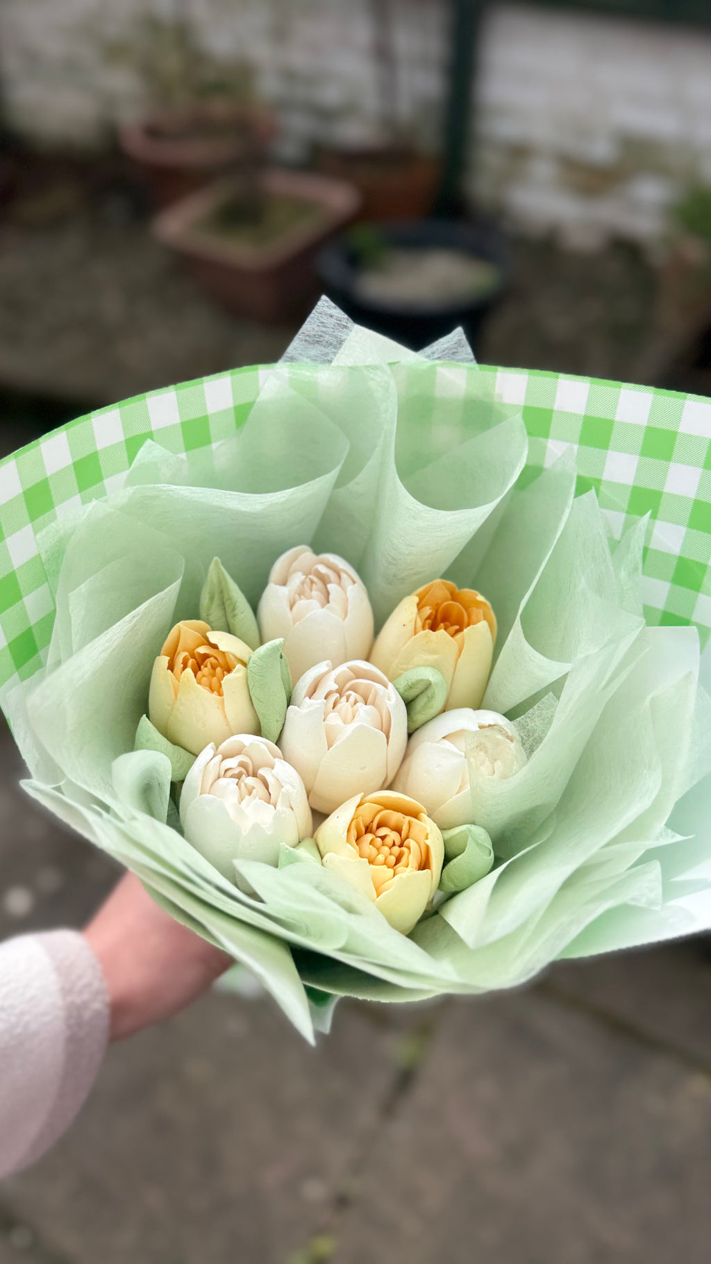 Marshmallow Tulip Bouquet Mini