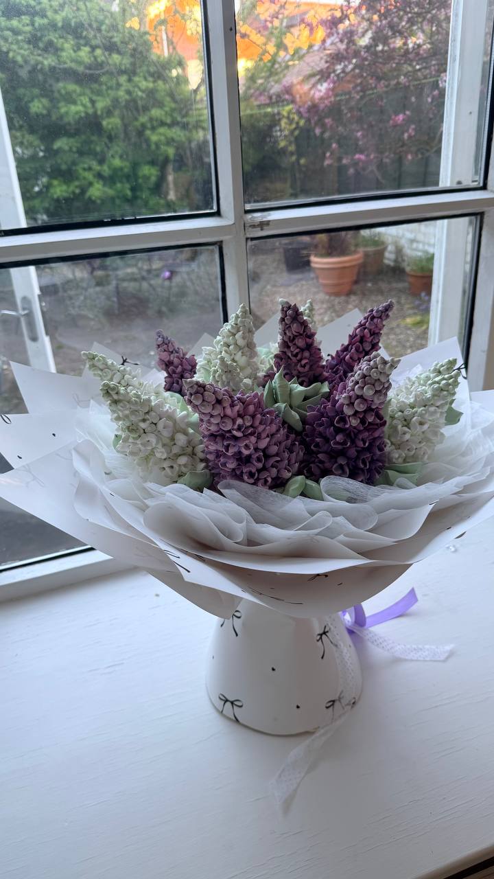 Marshmallow Lilac Bouquet Large