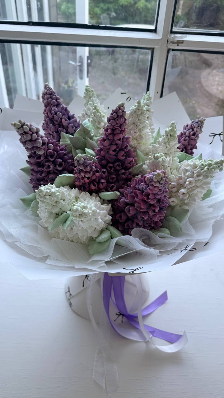 Marshmallow Lilac Bouquet Large