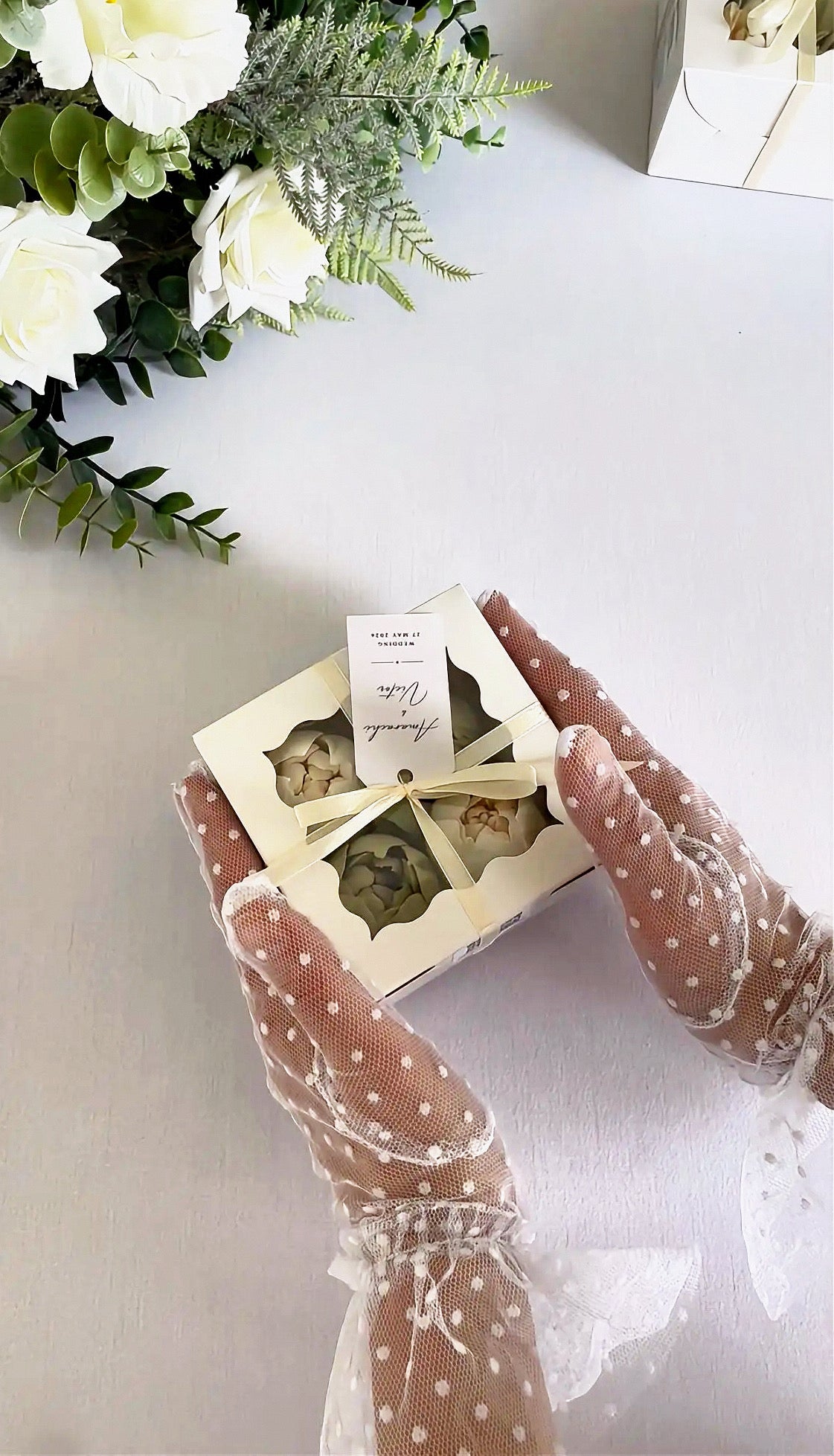 Marshmallow Tulip Box Mini