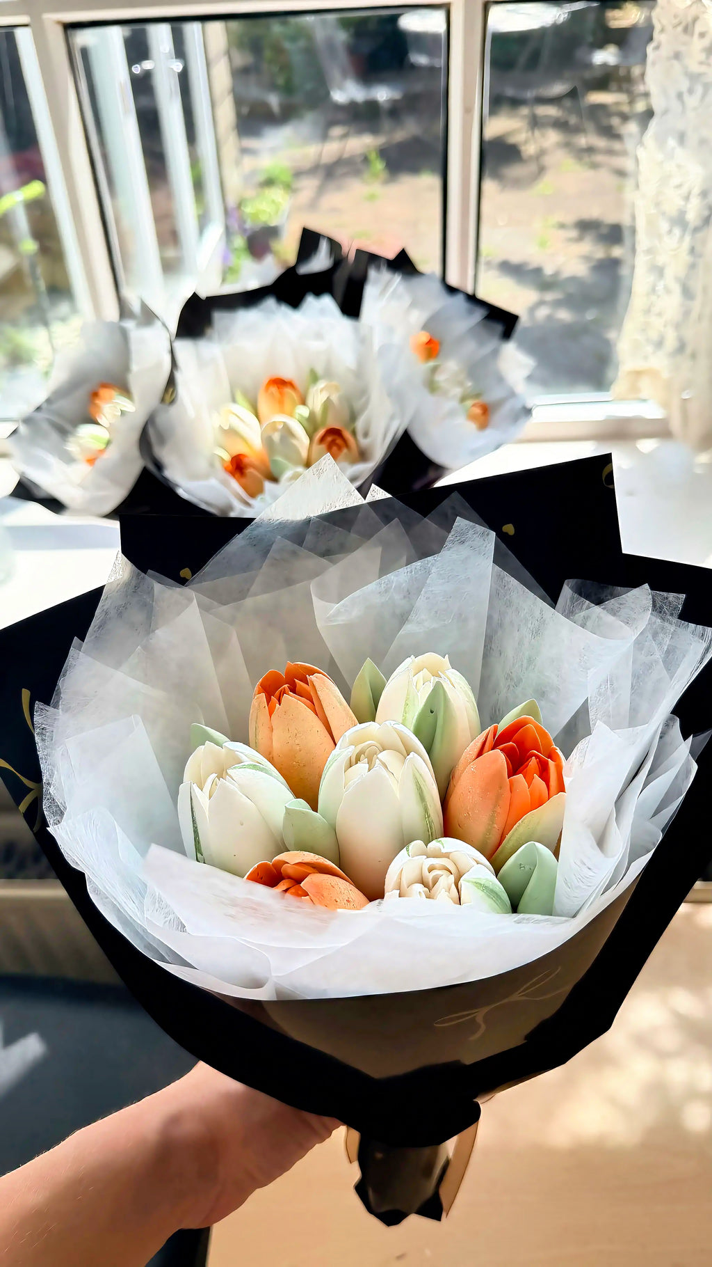 Marshmallow Tulip Bouquet Mini