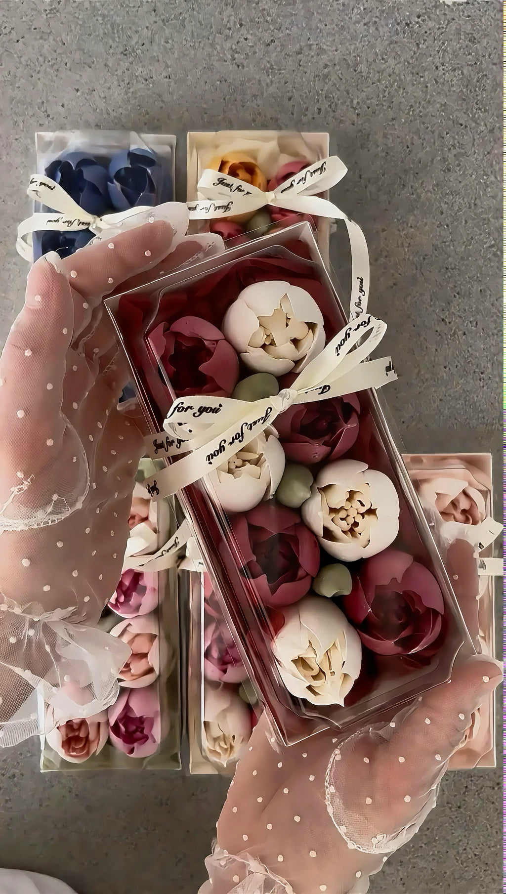 Marshmallow Tulip Box Small (Square)