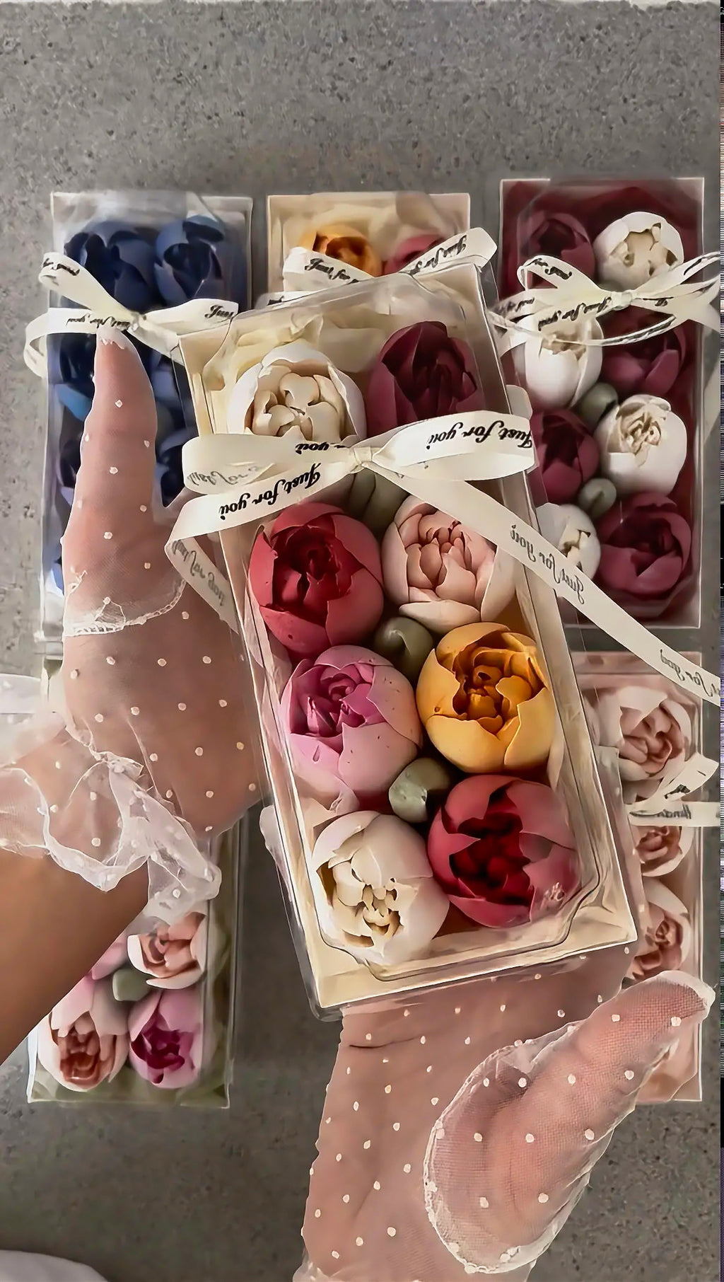 Marshmallow Tulip Box Small (Square)