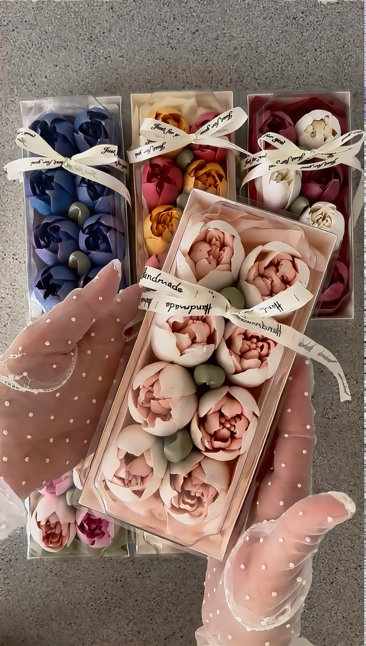 Marshmallow Tulip Box Small (Square)
