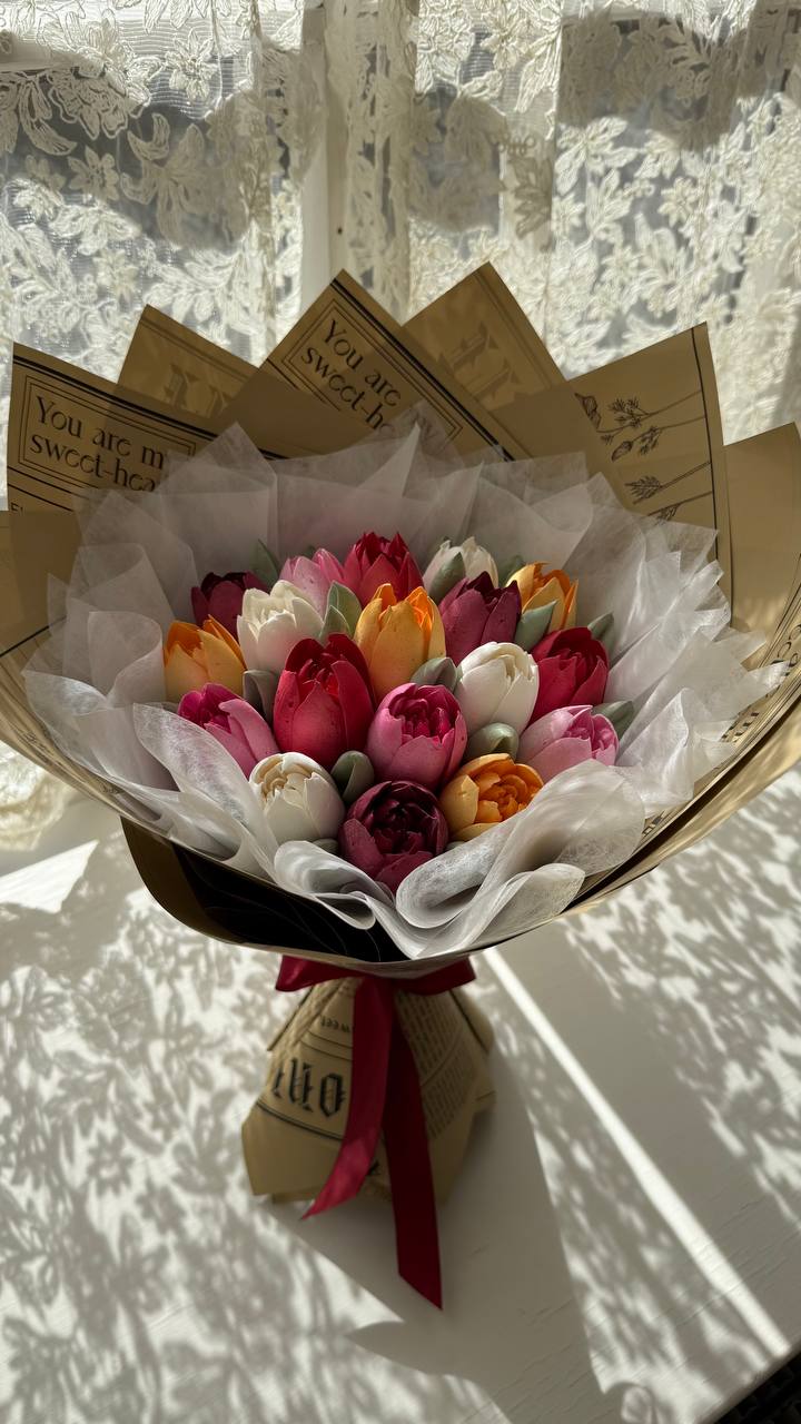 Marshmallow Tulip Bouquet Small