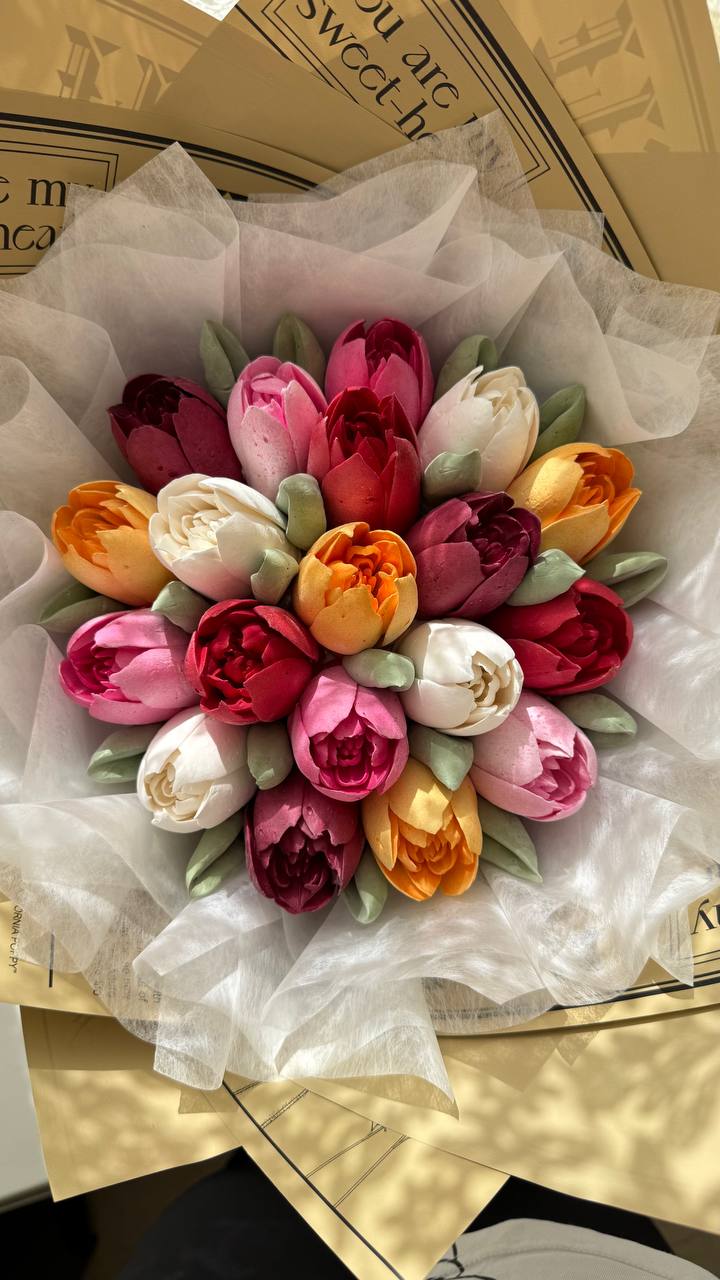 Marshmallow Tulip Bouquet Small