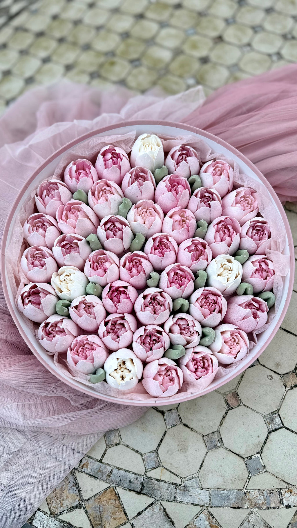 Marshmallow Tulip Box Large
