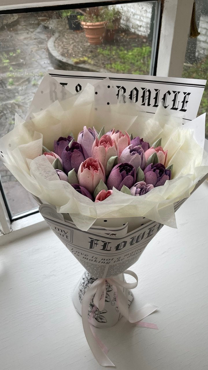 Marshmallow Tulip Bouquet Small